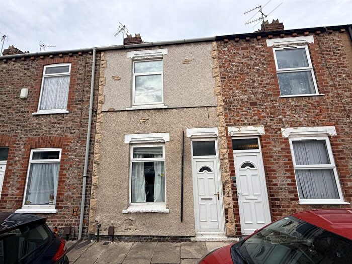 2 Bedroom Terraced House To Rent In Baker Street, York, YO30