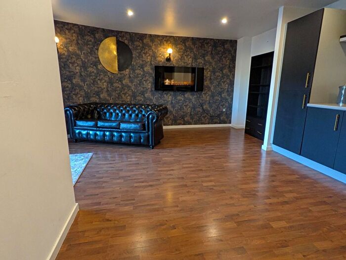 1 Bedroom Flat To Rent In Kings Road, Swansea, SA1
