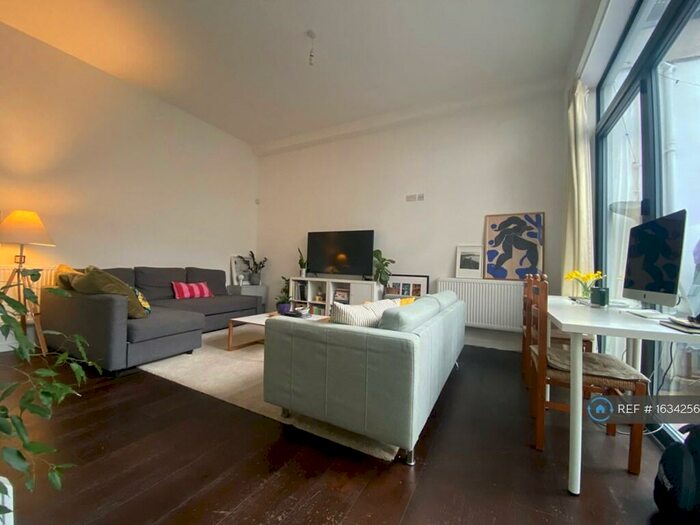 3 Bedroom Flat To Rent In Evering Road, London, E5