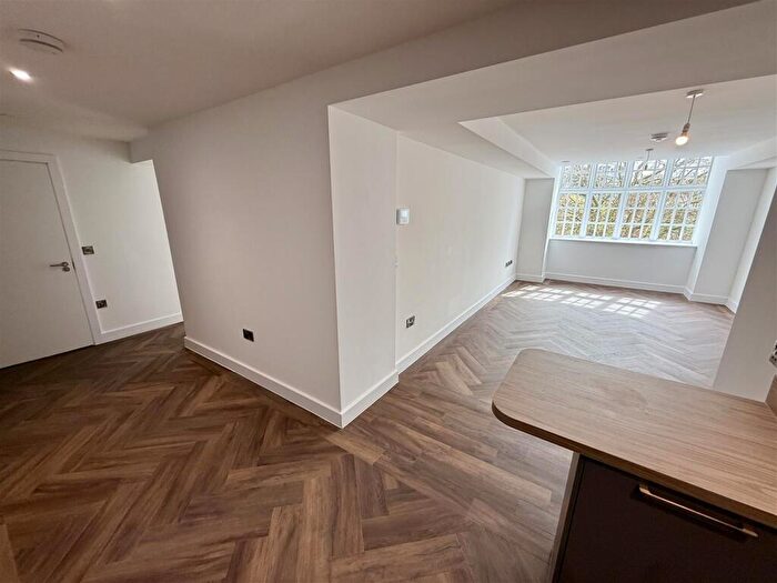 2 Bedroom Apartment To Rent In St Pauls Square, Birmingham, B3