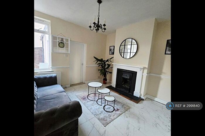 5 Bedroom Terraced House To Rent In St. Leonards Road, Northampton, NN4
