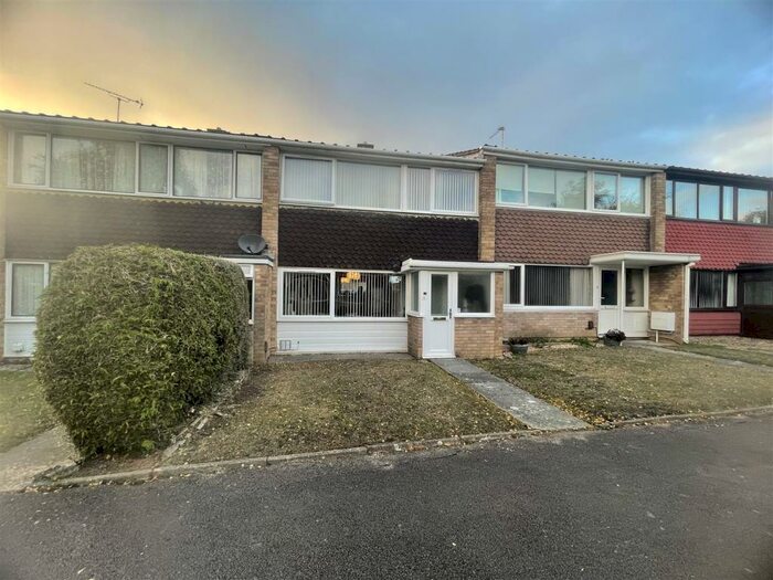 3 Bedroom House To Rent In Elderwood Way, Tuffley, Gloucester, GL4