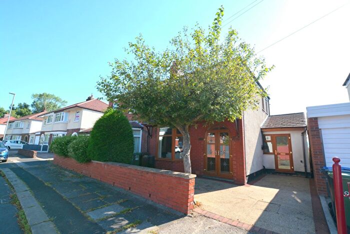 2 Bedroom Semi-Detached House For Sale In Nasmyth Avenue, Denton, M34