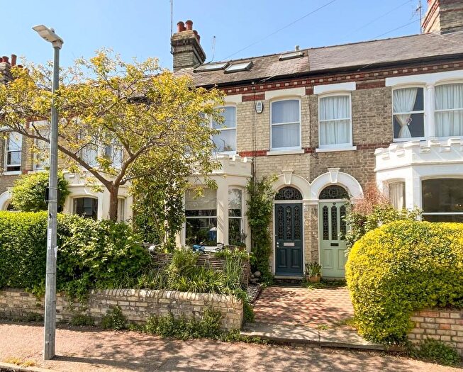 4 Bedroom Terraced House For Sale In Kimberley Road, Cambridge, CB4
