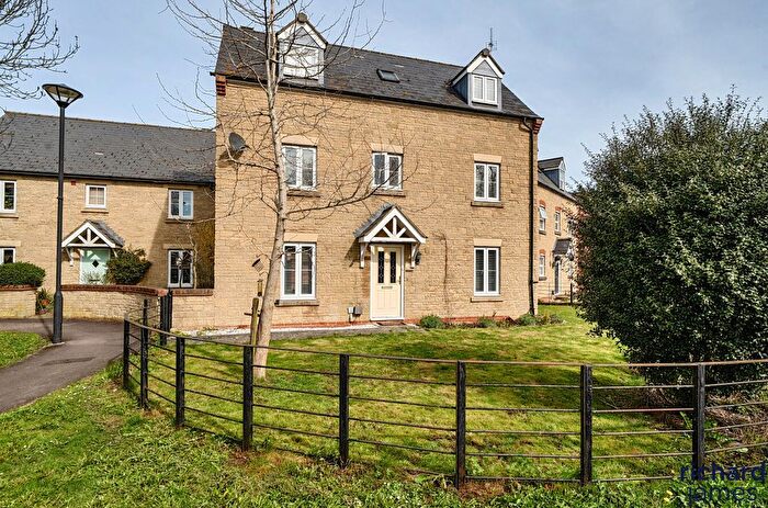 4 Bedroom Detached House For Sale In Charmind Walk, Haydon Wick, Swindon, SN25