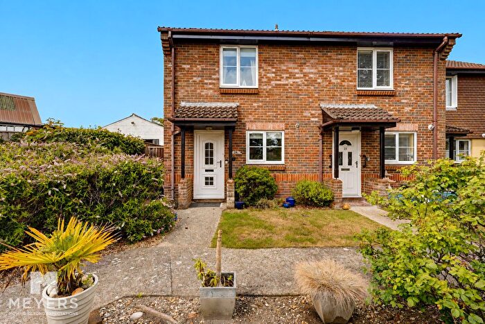 2 Bedroom End Of Terrace House For Sale In Purewell Close, Christchurch, BH23