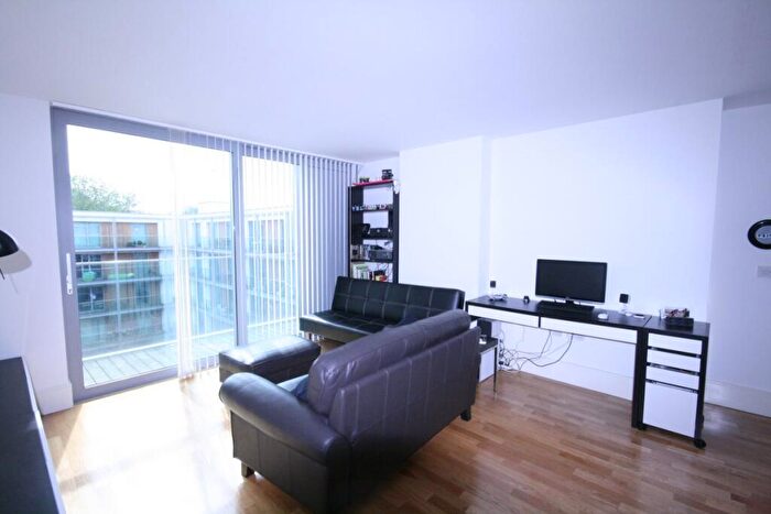 1 Bedroom Flat To Rent In Highbury Stadium Sq, Highbury, N5