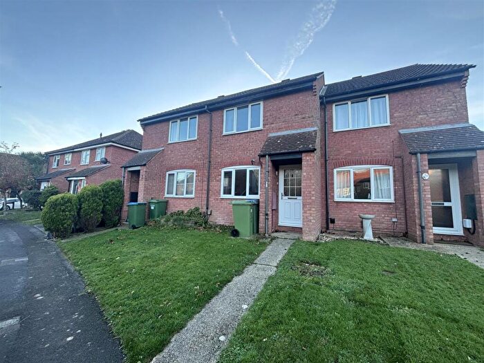 2 Bedroom House For Sale In The Hurdles, Titchfield Common, Fareham, PO14