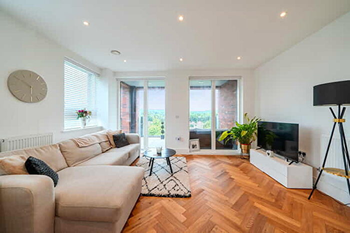 2 Bedroom Flat For Sale In Montpelier Road, Croydon, Greater London, CR8