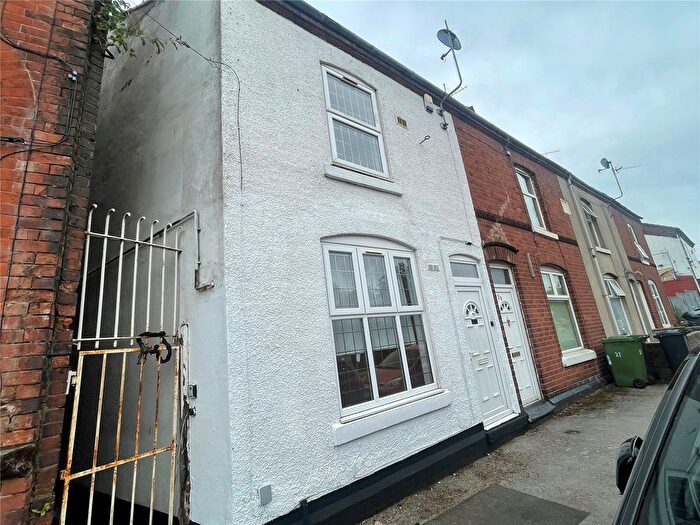 3 Bedroom End Terrace House For Sale In Midland Road, Walsall, West Midlands, WS1