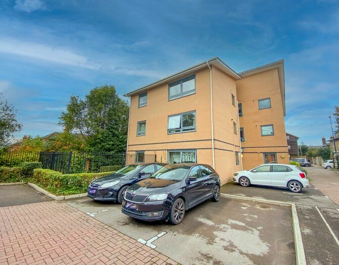 1 Bedroom Flat To Rent In Anglesea Road, Southampton SO15