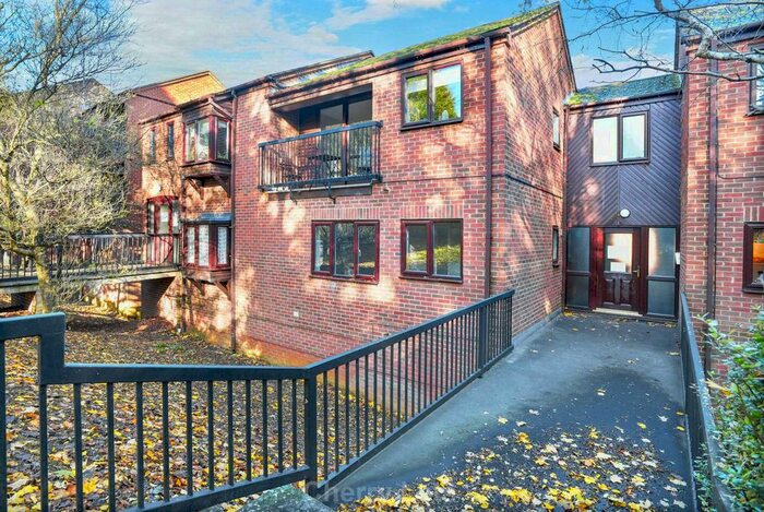 2 Bedroom Flat To Rent In Britannia Road, Banbury, OX16