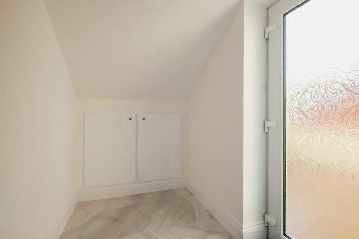 2 Bedroom Apartment For Sale In West Beach, Lytham, FY8