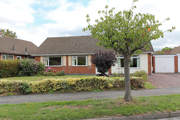 3 Bedroom Detached Bungalow For Sale In Coombe Rise, Oadby, Leicester, LE2