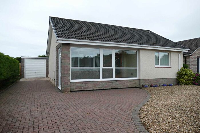 2 Bedroom Bungalow To Rent In Lamberton Road, KA3