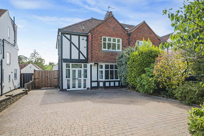 3 Bedroom Semi-Detached House For Sale In Hastings Road, Bromley, BR2