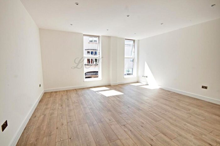 Studio To Rent In Market Place, Basingstoke, RG21