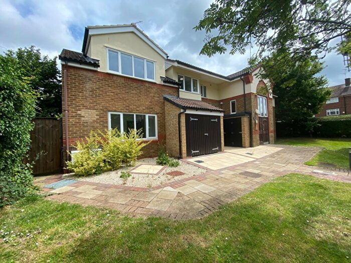 1 Bedroom Flat To Rent In Harkness Court, Franklin Gardens, SG4