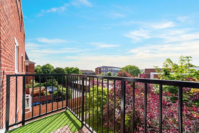 2 Bedroom Flat To Rent In Melton House, Worple Road, Wimbledon, SW19