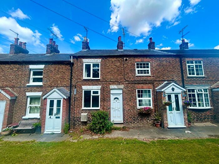 2 Bedroom Terraced House To Rent In Bed Mid-Terraced House, East End Cottages, Kilham, Driffield, YO25