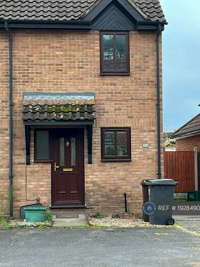 2 Bedroom Semi-Detached House To Rent In Hillside Mews, Chelmsford, CM2