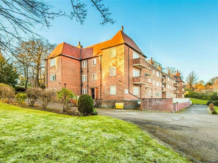 1 Bedroom Apartment To Rent In Stumperlowe Lane, Sheffield, S10