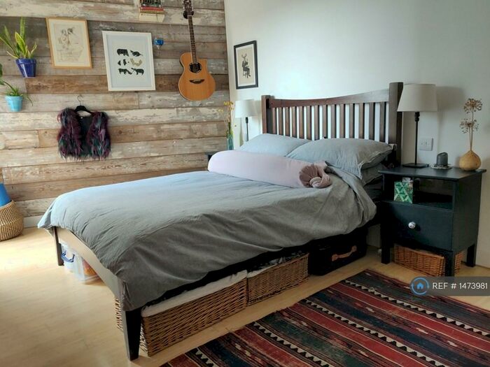 2 Bedroom Flat To Rent In Soda Studios, London, E8