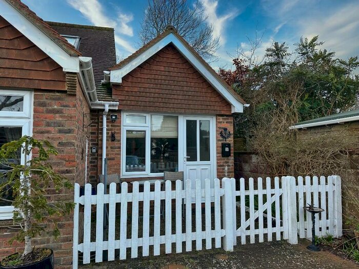 1 Bedroom Apartment To Rent In Hazelhurst Crescent, Worthing, West Sussex, BN14