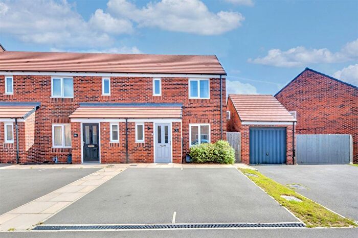 3 Bedroom Semi-detached House For Sale In Slater Way, Ilkeston, DE7