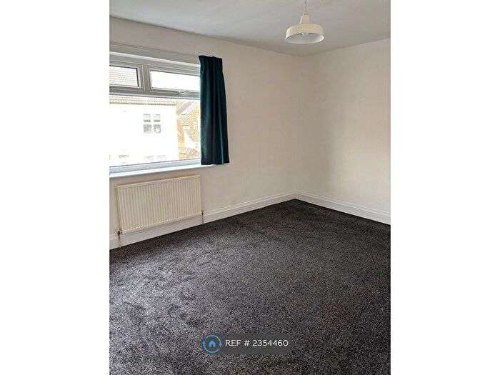 1 Bedroom Flat To Rent In Top, Scunthorpe, DN15