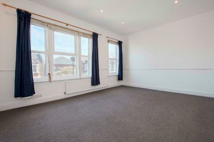 1 Bedroom Flat To Rent In Whittington Road, London, N22