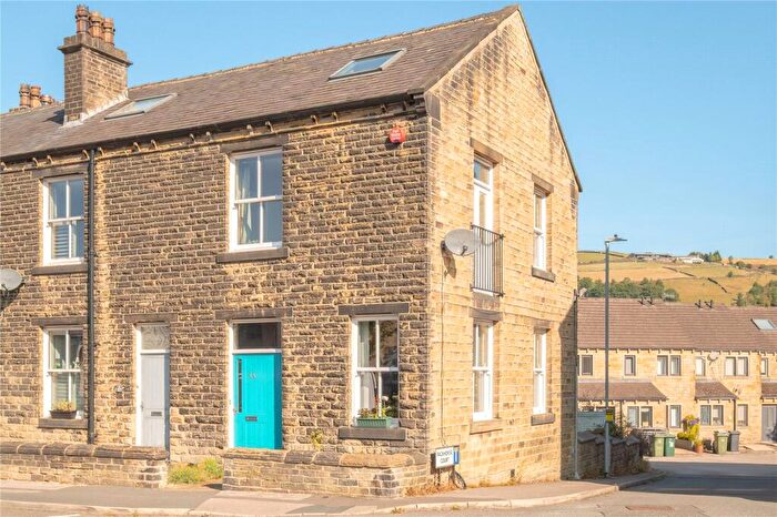 3 Bedroom End Of Terrace House For Sale In Leatham Royd, Marsden, Huddersfield, HD7