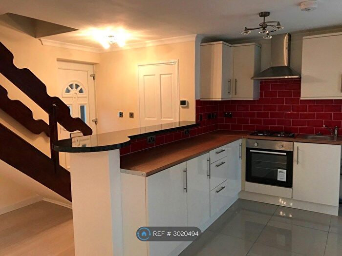 4 Bedroom Terraced House To Rent In Emerald Close, Beckton, E16