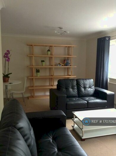 2 Bedroom Flat To Rent In St. James Court, Chester, CH2