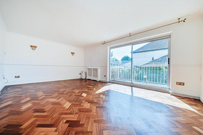 2 Bedroom Flat To Rent In Southlands Grove, Bromley, BR1