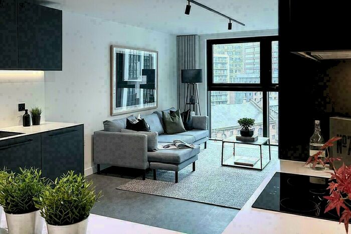 3 Bedroom Apartment To Rent In Union East Tower, Water Street, Manchester, Greater Manchester, M3