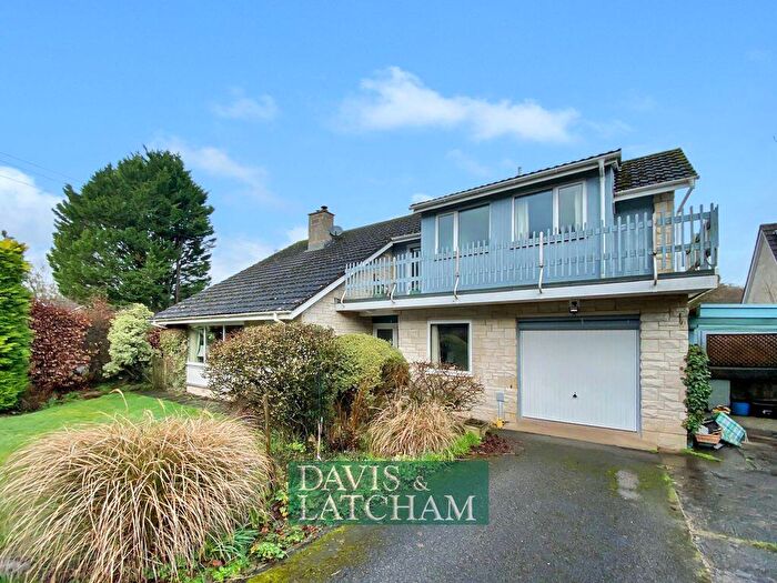 4 Bedroom Detached House For Sale In Orchard Way, Broadmead Lane, Crockerton, BA12