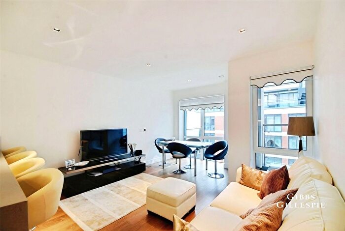 2 Bedroom Flat To Rent In Belgravia House, Dickens Yard, Longfield Avenue, W5