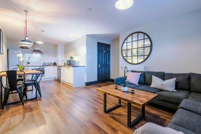 4 Bedroom Flat To Rent In Lower Brown Street, Leicester, Leicester, LE1