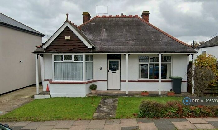 3 Bedroom Bungalow To Rent In Belfairs Drive, Leigh-On-Sea, SS9