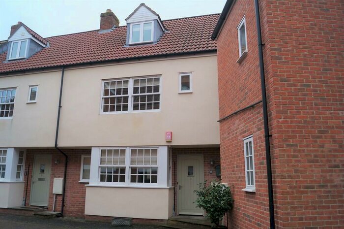 3 Bedroom Link Detached House To Rent In Mill Street, Wells, BA5