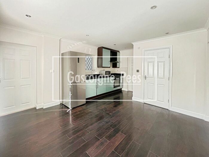 1 Bedroom Property To Rent In Elsenwood Crescent, Camberley, GU15