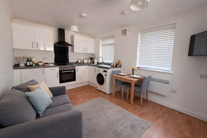 1 Bedroom Flat To Rent In Shenley Church End, MK8