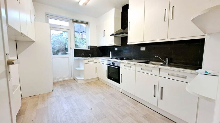 3 Bedroom Semi-Detached House To Rent In Hale Lane, Edgware, HA8