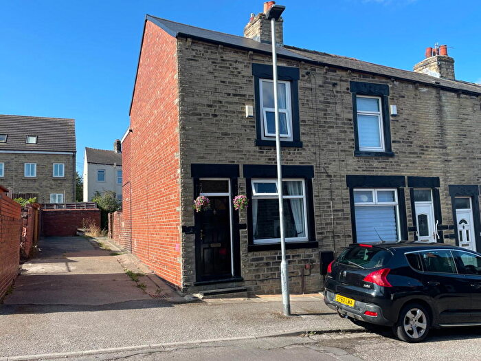 2 Bedroom End Of Terrace House For Sale In St Edwards Avenue Barnsley, S70