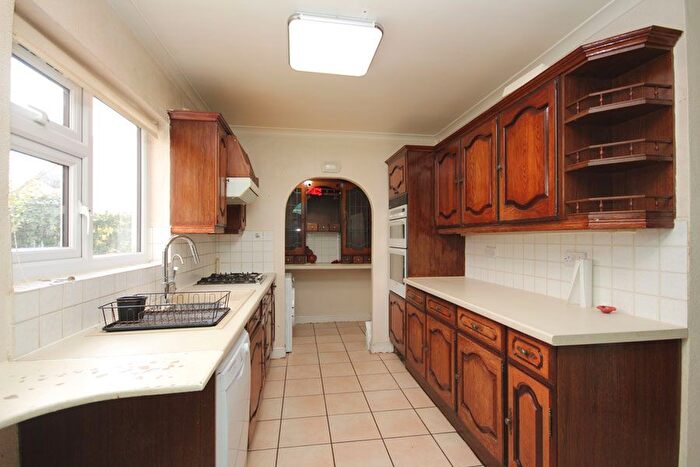 4 Bedroom Semi-Detached House To Rent In Crossway, Pinner, HA5