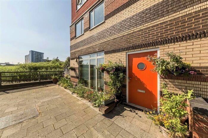 3 Bedroom Flat To Rent In Mudlarks Boulevard, London, SE10
