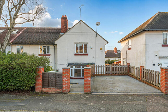 3 Bedroom End Of Terrace House For Sale In Cobland Road, London, SE12