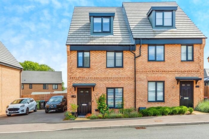 3 Bedroom Semi-Detached House For Sale In Limbrey Drive, Olney, MK46