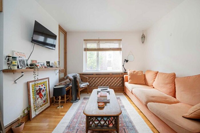 1 Bedroom Flat For Sale In Jesse Road, Leyton, E10
